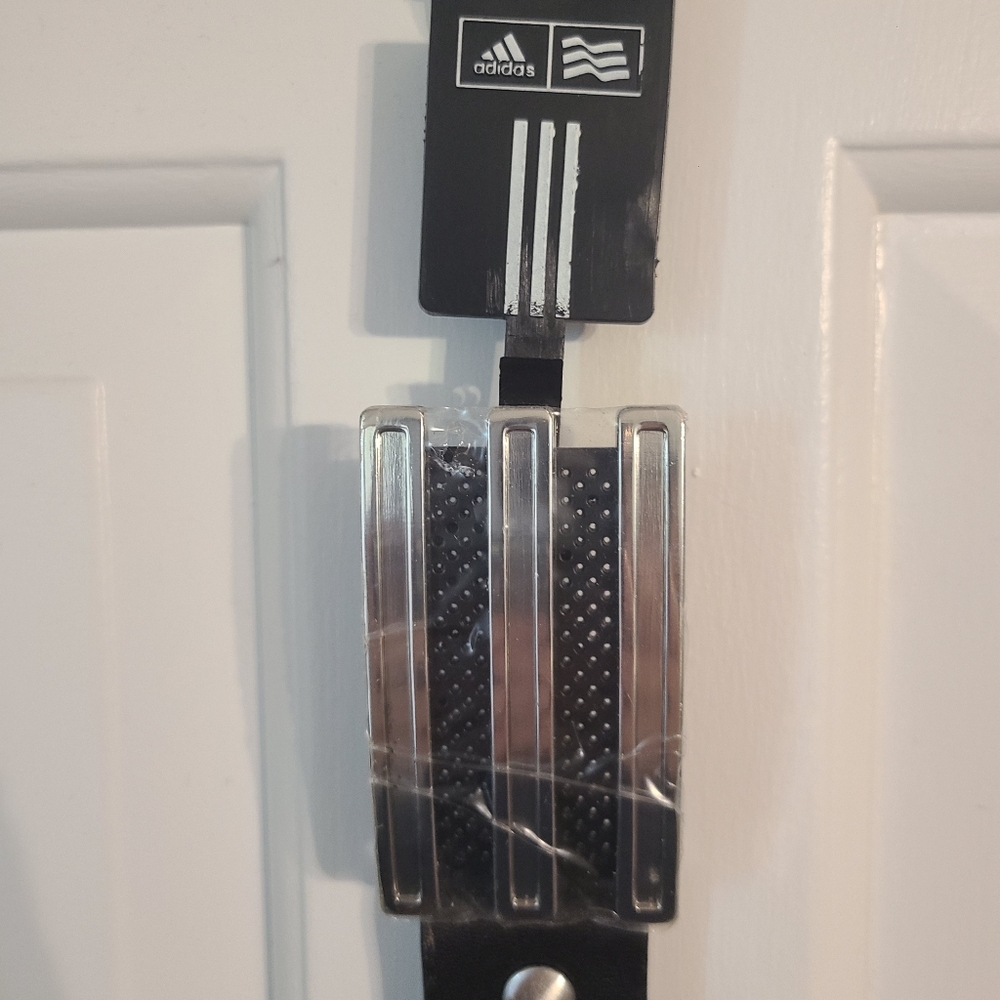 Adidas Black No holes Belt with 3-Stripe Logo Silvertone Buckle Size 38 NWT
